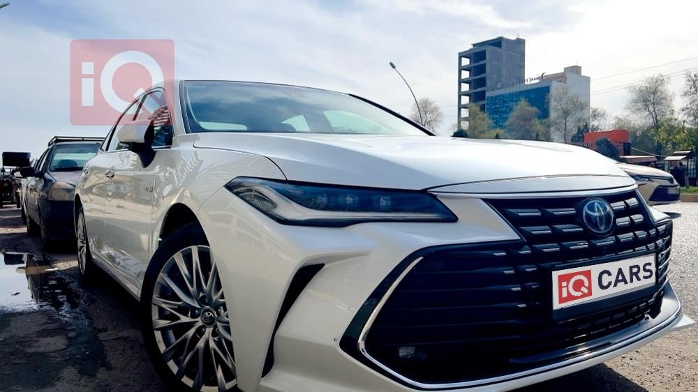 تويوتا أفالون